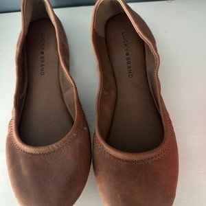 Womens Lucky Brand Dark Tan Flats Never Worn Size 8 1/2